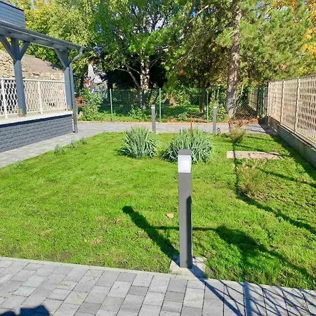 Agica Nyaralo * Balatonkenese